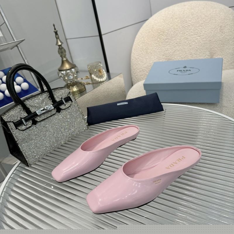 Pra*a slippers
